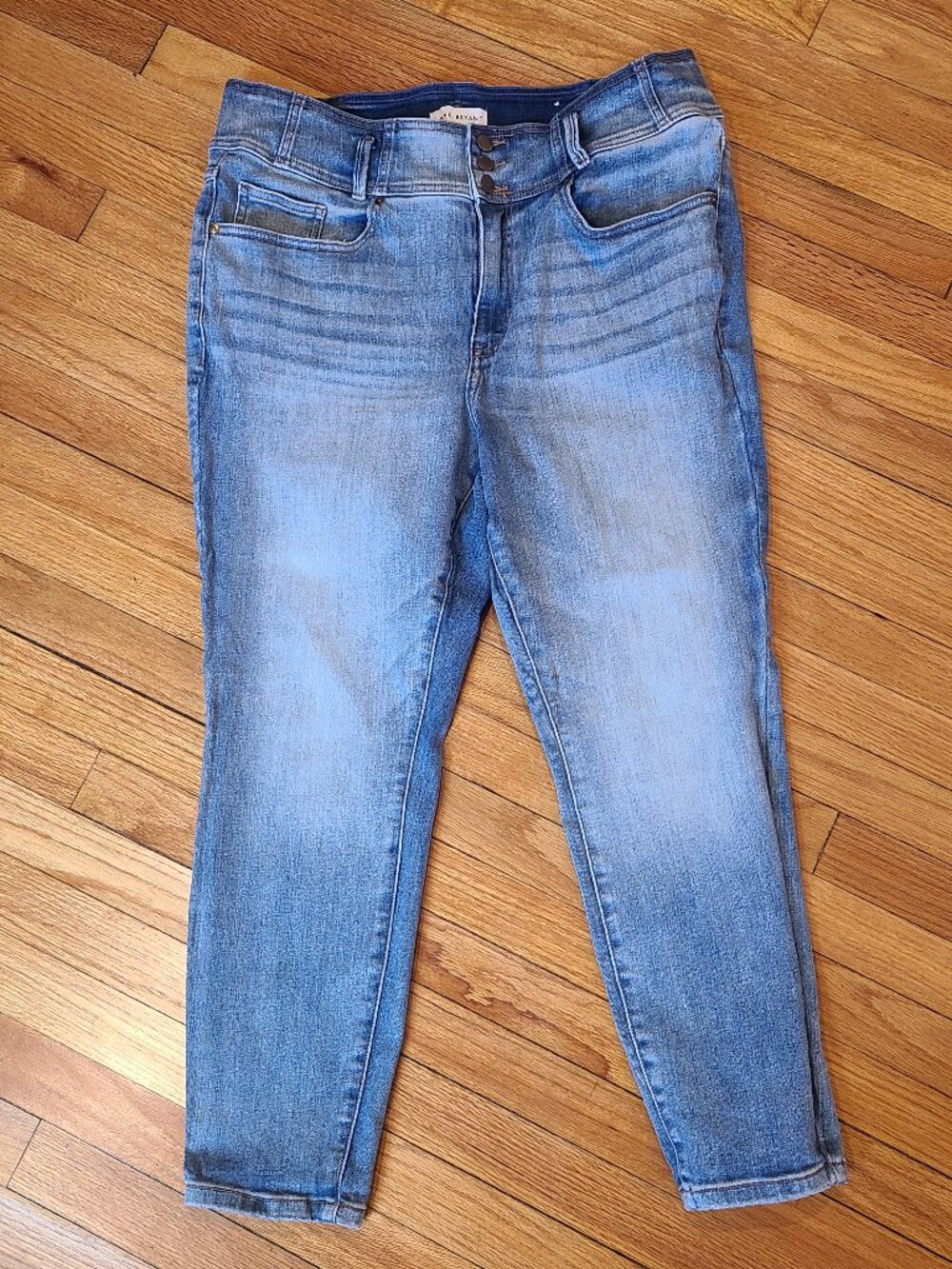 Lane Bryant Flex Magic Ultra High-Rise Jegging Light Wash Short Size 18S